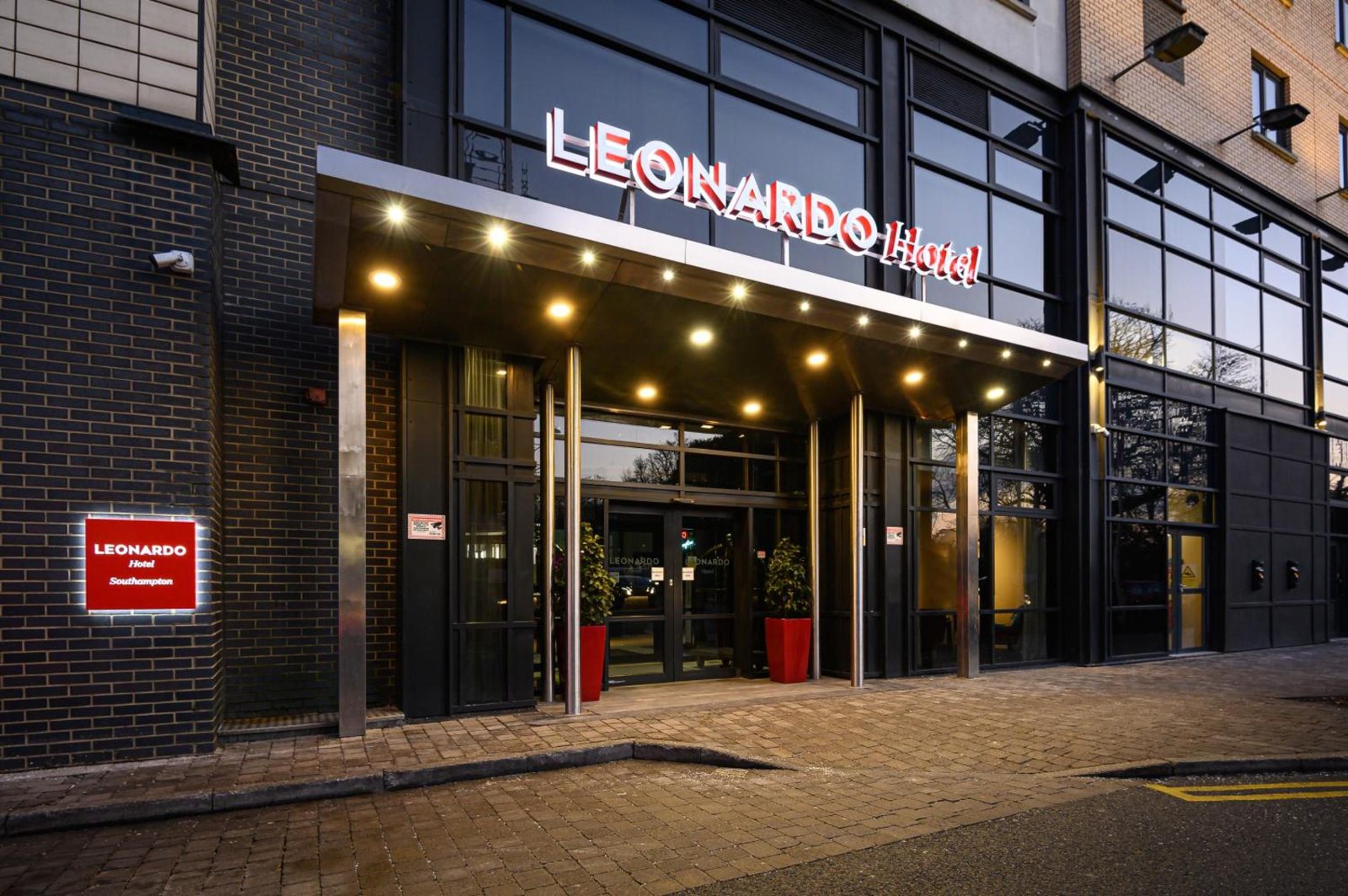 Leonardo Hotel Southampton — photo 2